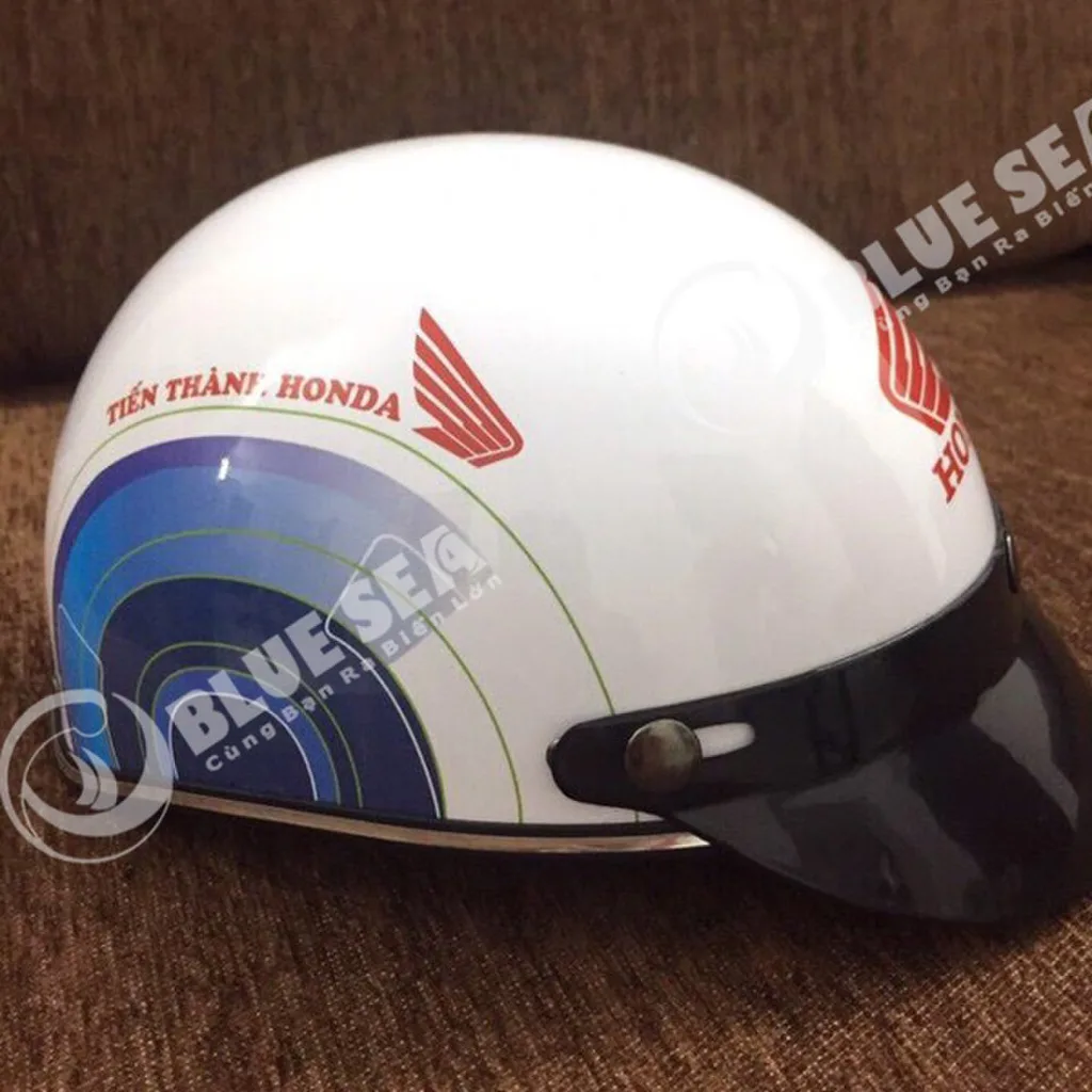 Mũ bảo hiểm làm quà tặng