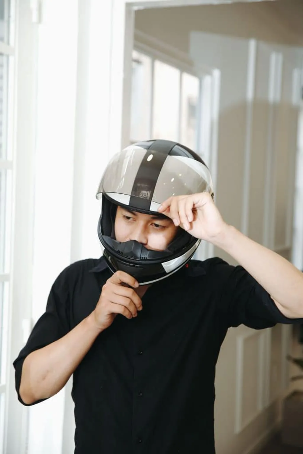 Đội mũ bảo hiểm full face giúp bảo vệ toàn diện phần đầu