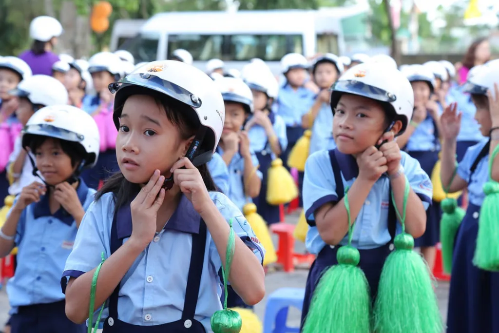 Sản xuất mũ bảo hiểm trẻ em