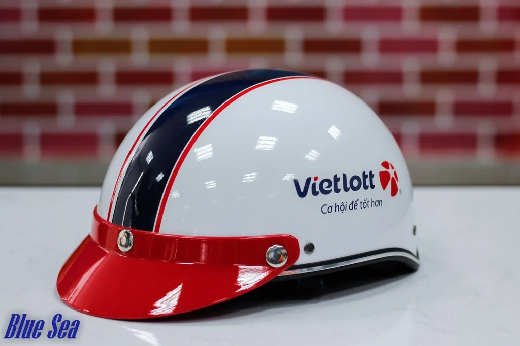 Nón bảo hiểm in logo là gì?