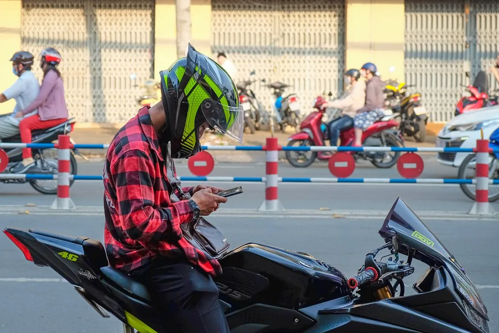 Review top 5 mũ bảo hiểm có kính tốt nhất 2025