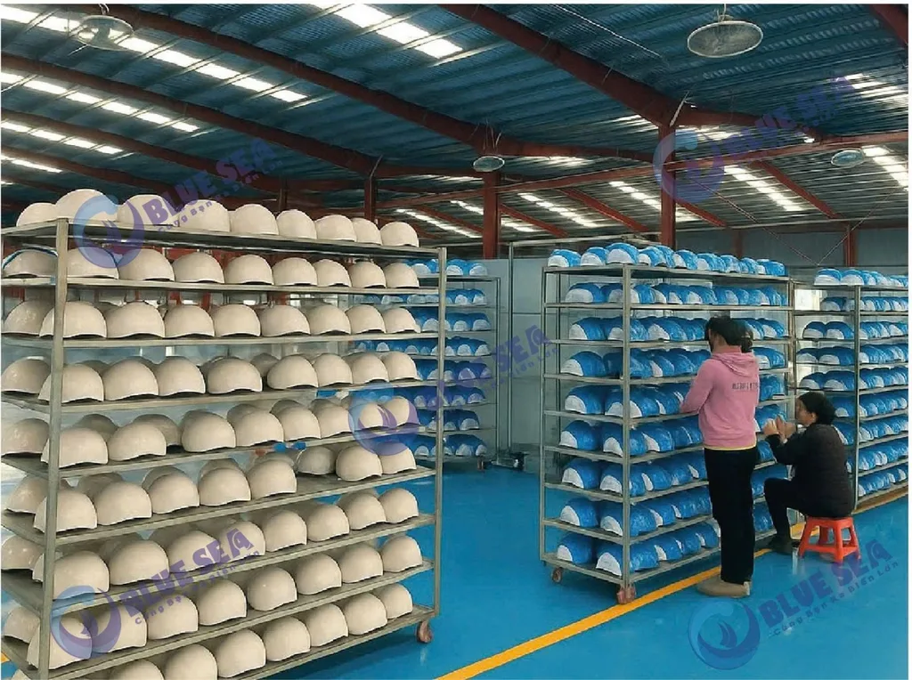Hình ảnh xưởng sản xuất Blue Sea – Nơi tạo ra những chiếc mũ chất lượng