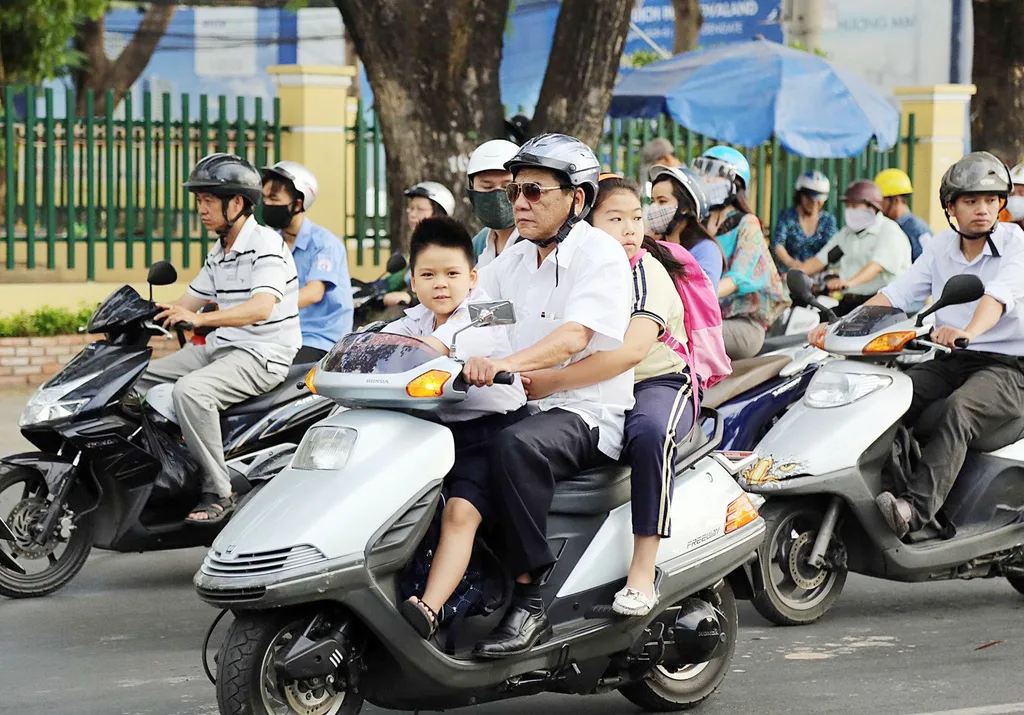 Làm thế nào để biết mũ bảo hiểm đã bị hỏng và cần phải thay mới?