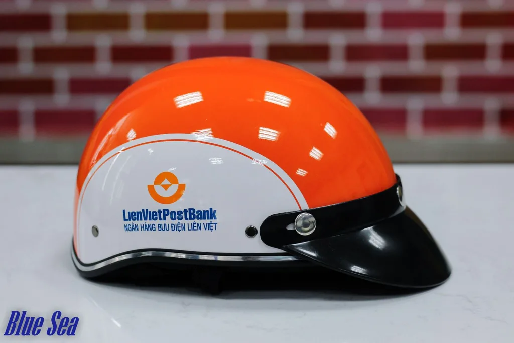 phí vận chuyển khi đặt sản xuất nón bảo hiểm in logo
